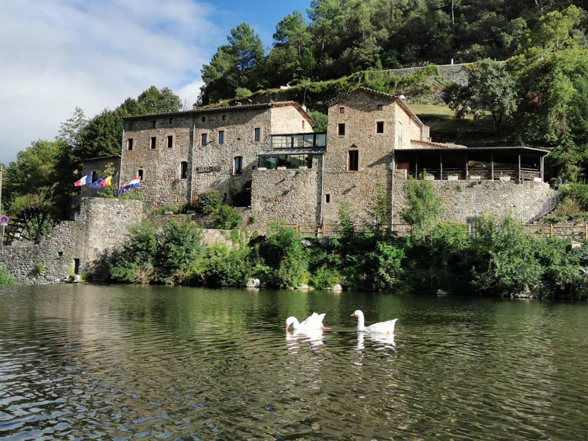 Le Moulin Du Temps -chambres Et Lounge Bar Au Bord De La Riviere Corbés