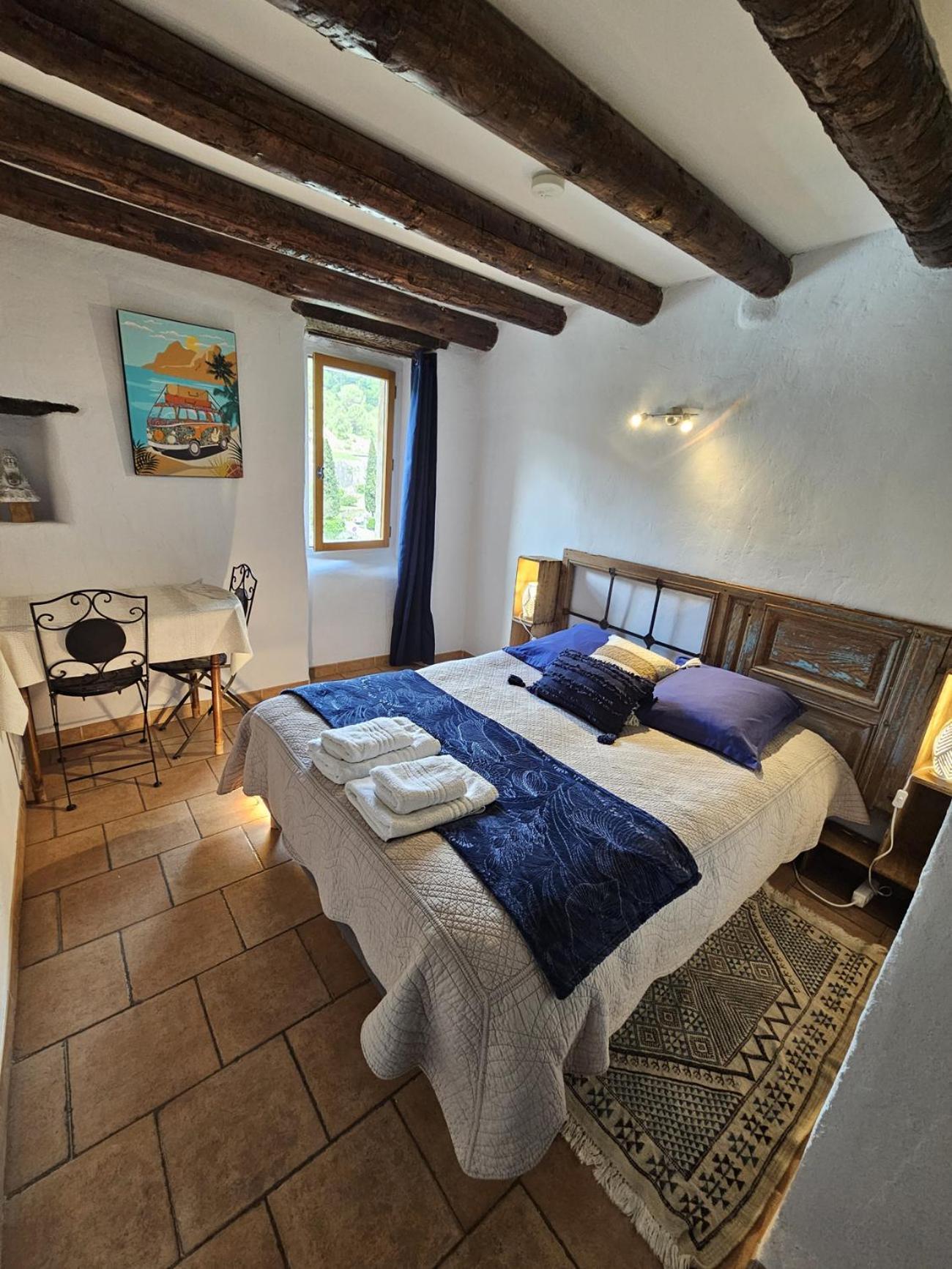 Le Moulin Du Temps -chambres Et Lounge Bar Au Bord De La Riviere Bed and breakfast Corbés